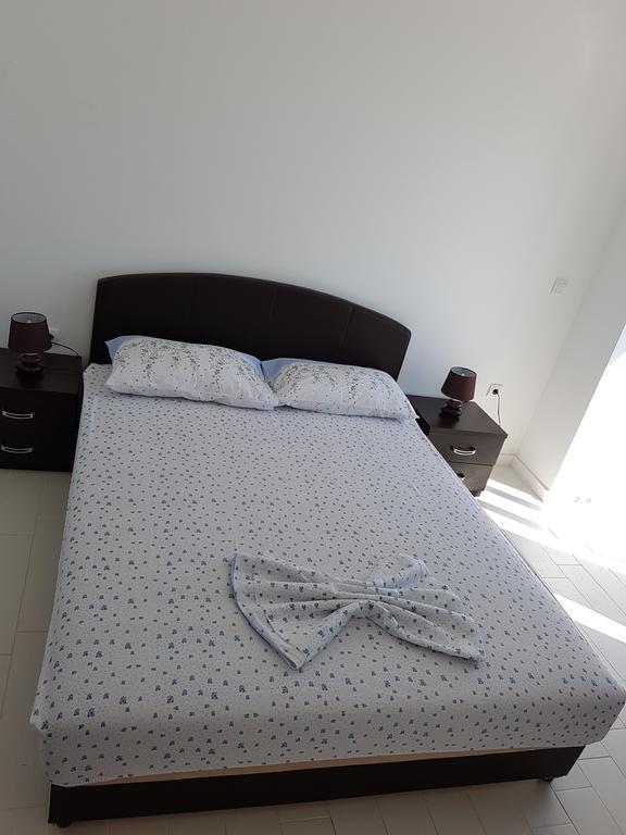 Avdiu Apartment Улцин Екстериор снимка