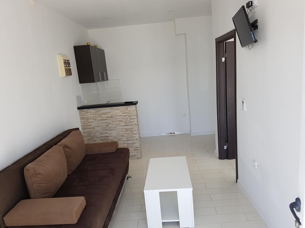 Avdiu Apartment Улцин Екстериор снимка