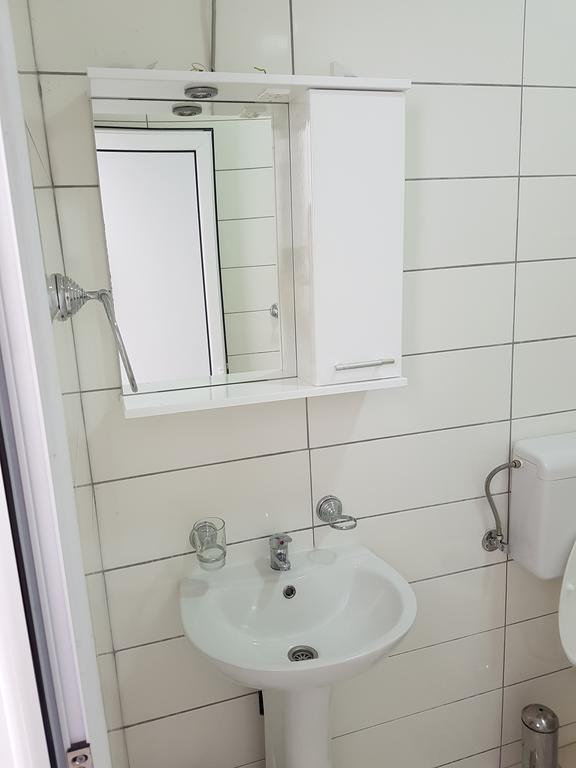 Avdiu Apartment Улцин Екстериор снимка