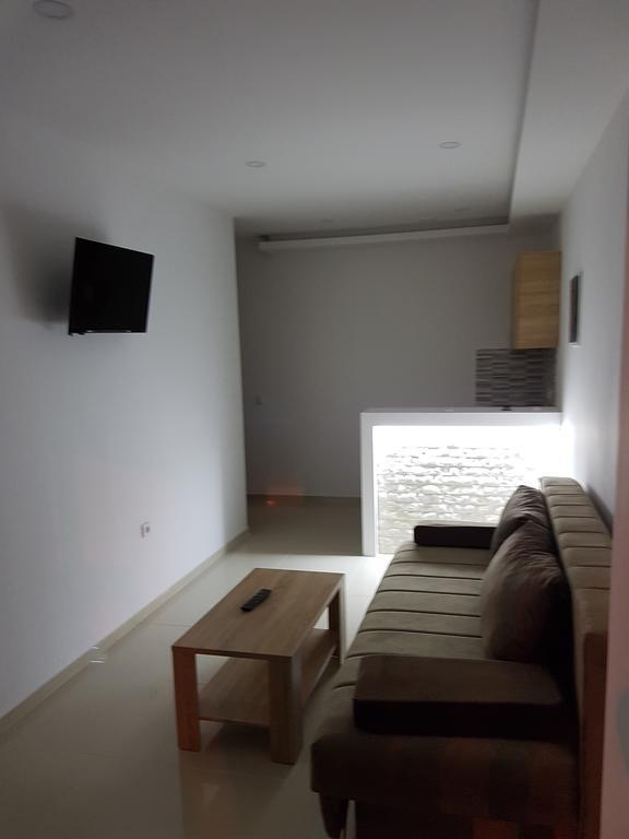Avdiu Apartment Улцин Екстериор снимка