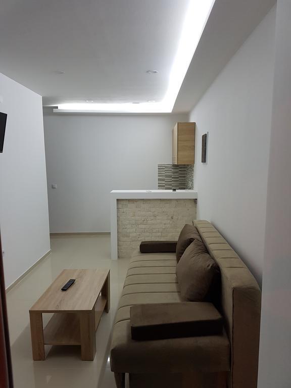 Avdiu Apartment Улцин Екстериор снимка