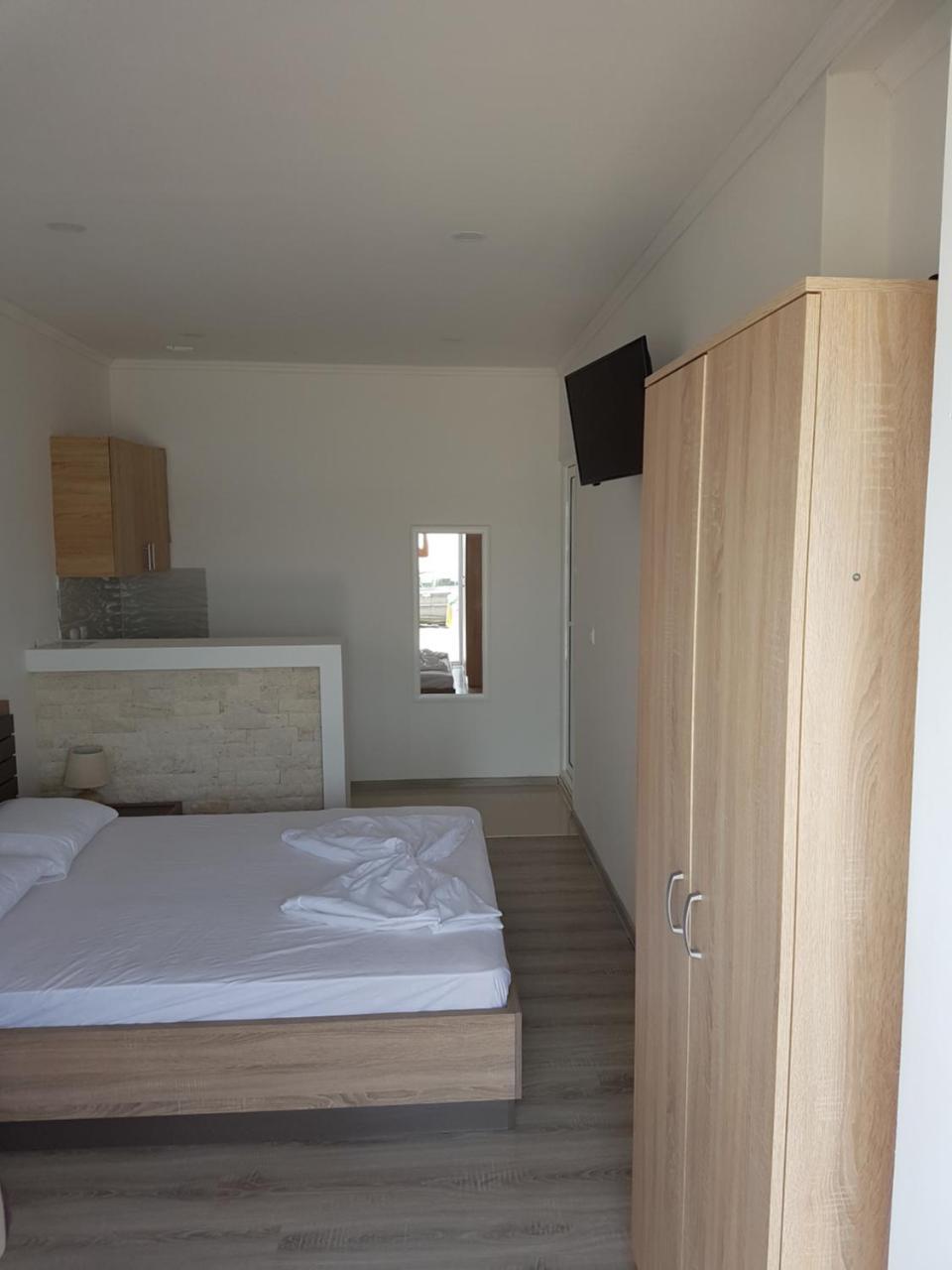 Avdiu Apartment Улцин Екстериор снимка